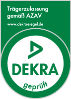 Dekra Logo für die AZAV-Traegerzulassung, erteilt an die Fahrschule Doc.Drive